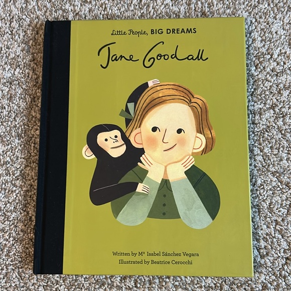 2x Hardcover Books - Picture 2 of 9